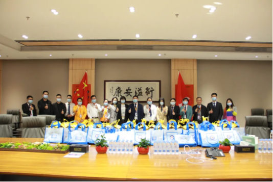 #萬吉送萬家# 市，區(qū)人社局蒞臨衍生健康醫(yī)藥產(chǎn)業(yè)園慰問異地務(wù)工人員